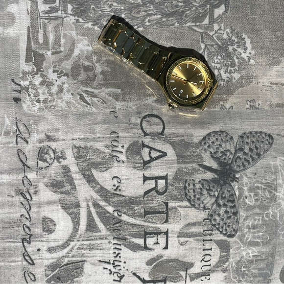 Gold Watch - Picture 8 of 9